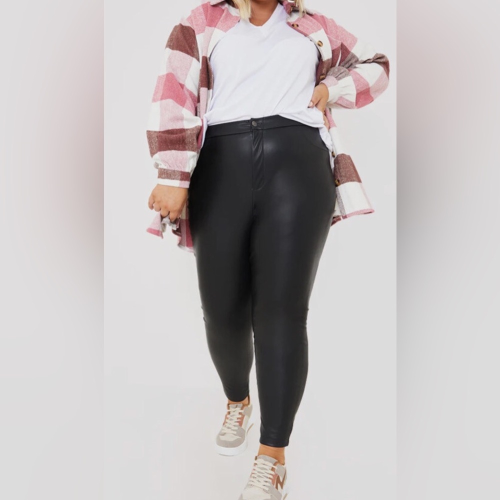 Sleek Black Leatherette Leggings